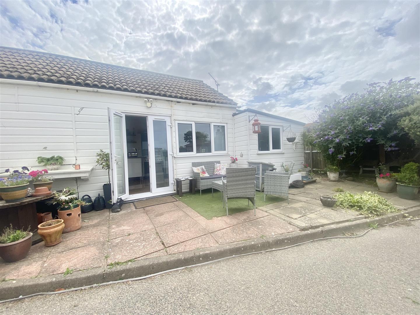 Lydd Road, Camber